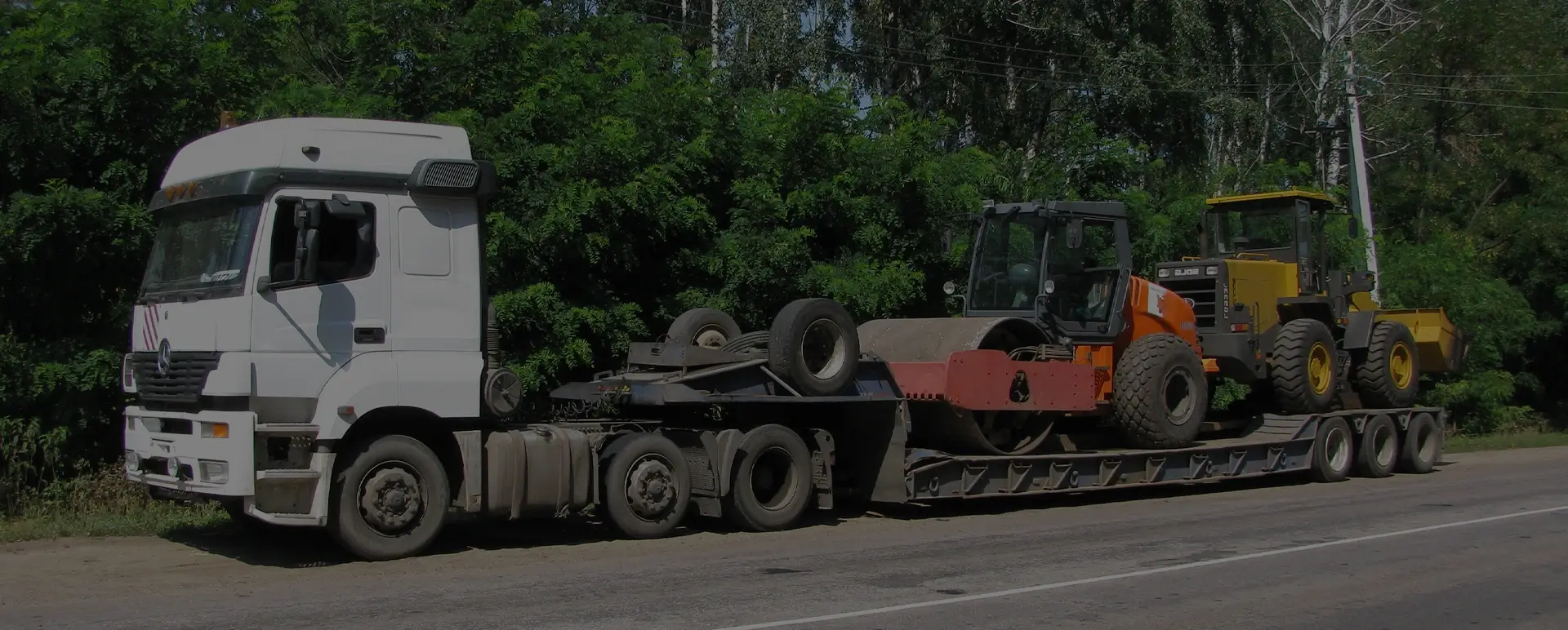 Автотранспорт для особых перевозок стройматериалов и спецтехники  в городе Ивдель (Уральский округ - Свердловская область) по территории РФ и СНГ