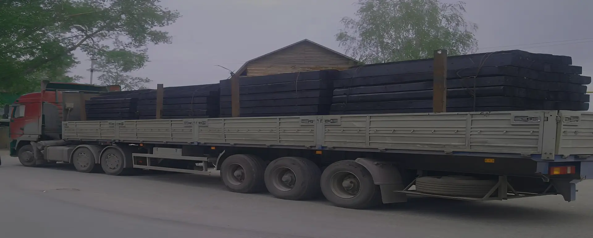 Сервис от транспортной компании по доставке шпал по России из Ивделя автотранспортом